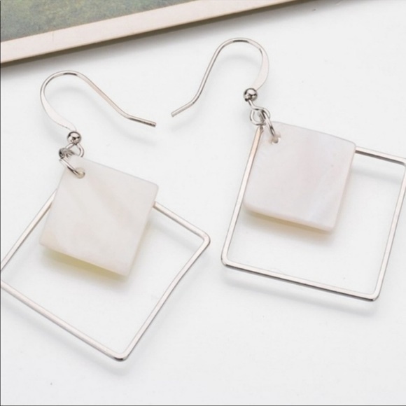 REAL SHELL! Geometric Dangle Drop Earrings Silver with Real Sea Shell! - Picture 3 of 5